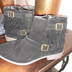 Black fringe booties